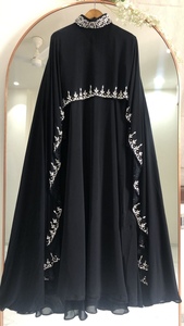 Abaya élégante et modeste islamique, respirante, à séchage rapide, faite à la main, noire perlée, en polyester uni, pour l'Aïd et le Ramadan, coupe ample, manches longues, col montant - Product Image 2