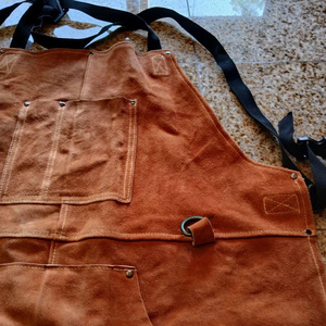 Delantal de soldadura de PU sin mangas con bolsillos, resistente al calor y a las llamas, de alta resistencia, resistente a la abrasión, ropa de trabajo sencilla para soldadores y bomberos. - Product Image 6