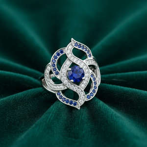 Bague de soirée en saphir bleu et diamants, or blanc 14 carats, 0,40 carats au total |   Bague Statement en Pierre Précieuse, Bijou de Luxe de Créateur, Cadeau pour Femme - Product Image 4