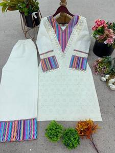 Nueva Colección: Conjunto de Cordón de Algodón Khadi con Bordado Schiffli y Hilo, Sin Arrugas, Elástico, Completamente Cosido - Product Image 4