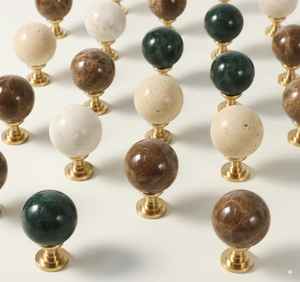 Support mural Art Déco en marbre naturel éco-responsable fait main TCE – Accessoire mural haut de gamme pour la maison, l'hôtel et le commerce de détail - Product Image 2