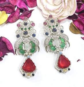 Pendientes con Acabado Plateado Radiante y Circonitas de la Mejor Calidad para Mujeres y Niñas, Ideales para Looks de Noche y Fiestas - Product Image 2
