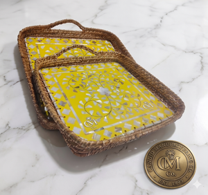 Vente en gros Plateau en rotin avec incrustation de nacre Plateau rond comme décor de table basse Plateau en nacre fait à la main de Candid - Product Image 1