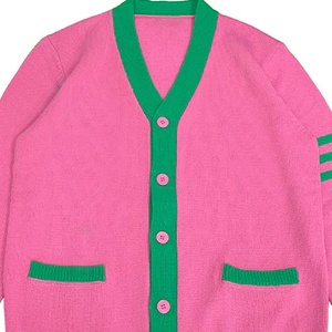 Cárdigan de punto grueso de acrílico con botones y cuello en V, estilo universitario, verde y rosa, a la moda, holgado, para invierno, venta al por mayor - Product Image 2