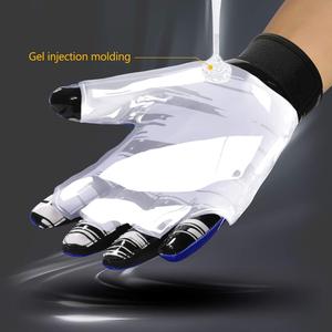 Gants de football classiques haut de gamme pour jeunes et adultes avec poignée adhésive à haute traction et chambre à air en caoutchouc pour une préhension sécurisée des ballons - Product Image 2