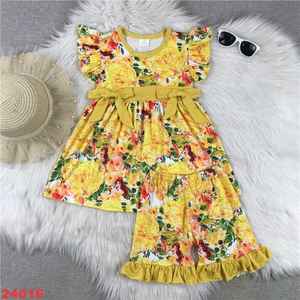 وصل حديثًا مجموعة ملابس الفتيات ، تنورة وسراويل زهور صفراء جميلة للعودة إلى المدرسة للفتيان أيضًا - Product Image 1