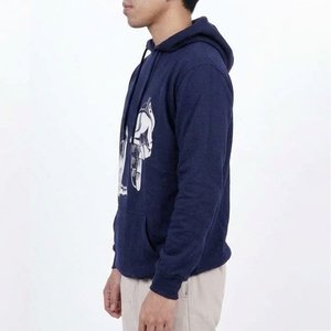 เสื้อฮู้ดผู้ชายสีน้ำเงินกรมท่าแบบสั่งทำพิเศษ ลายพิมพ์มือสีขาว ทรงปกติ ผ้าฝ้ายถัก สวมใส่สบายๆ ในฤดูใบไม้ร่วง - Product Image 4