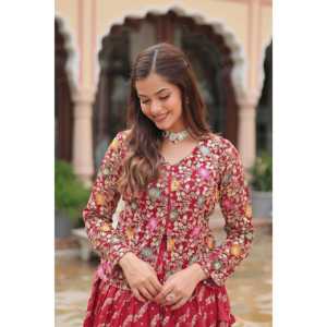 Magnífico Conjunto de Lehenga Choli Nupcial de Georgette Sintética Color Granate con Tocado Bordado Intrincado con Hilos y Lentejuelas - Product Image 6