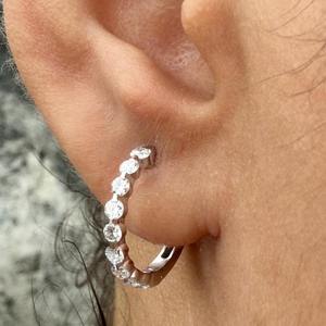 Pendientes de Aro con Diamante Cultivado en Laboratorio de 0.65ct, Corte Brillante Redondo, Oro Blanco de 14K, Joyería Minimalista de Lujo, Regalo para Mujer, Fiesta - Product Image 3