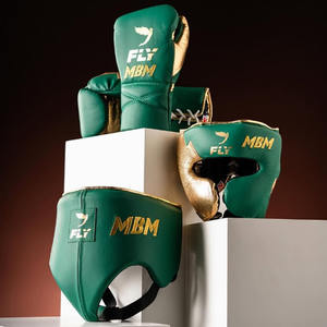 Último modelo en oferta, conjunto de boxeo Fly Green White con guantes de boxeo, protector de cabeza y protector de ingle, hecho con cuero auténtico. - Product Image 1