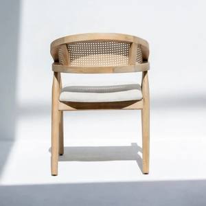 Chaise de salle à manger en rotin Vandana Falcon Stellar avec assise confortable pour les maisons et les intérieurs modernes - Product Image 4