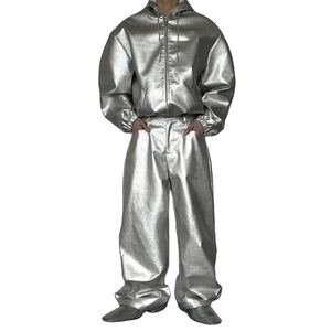 Traje Deportivo de Cuero Personalizado para Hombre, MOQ Bajo, Logotipo Personalizado, Ropa Deportiva Urbana, Proveedor Mayorista, Transpirable, de Secado Rápido - Product Image 1