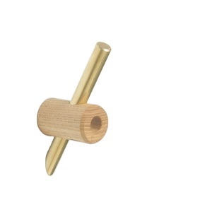 Crochet mural en bois et laiton de style scandinave, bouton de pince à linge moderne, porte-manteau décoratif, support organisateur mural - Product Image 1