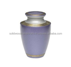 Urnes adultes en laiton Urnes faites à la main pour urnes décoratives masculines et féminines Urnes funéraires de haute qualité - Product Image 1