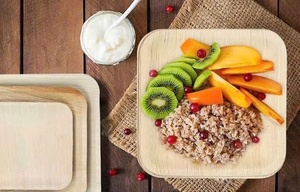 Assiettes compostables en areca de 8 pouces carrées pour aliments frais, repas sains, collations et desserts, assiettes pour la restauration et les plats à emporter - Product Image 1