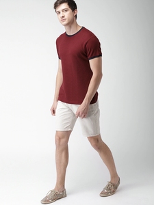 T-shirt en tricot rouge pour homme, coupe ajustée, avec bordure contrastée, manches courtes, col rond, vêtement décontracté - Product Image 1