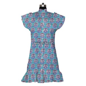 Tunique décontractée bohème en pur coton à imprimé floral terreux, style indien Bagru, pour l'été – Vêtements d'Inde et du Pakistan - Product Image 2