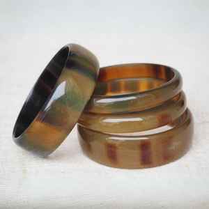 Bracelet en corne naturelle de luxe, bijoux bohèmes faits à la main, qualité supérieure - Product Image 2