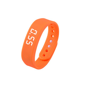 Montre bracelet numérique en silicone orange, écran tactile LED, bracelet de sport pour étudiants - Product Image 1