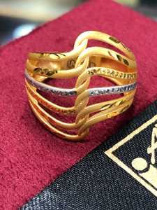Bague de cocktail géométrique en or avec pavé de diamants, bijoux fins de luxe unisexes - Product Image 5