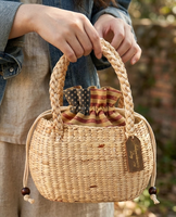 Sac à main en rotin tressé artisanal avec poignée supérieure tressée et doublure en coton à cordon, sac d'été naturel du Vietnam