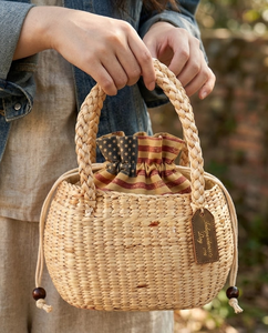 Bolso de mano artesanal de ratán tejido con asa superior trenzada y forro de algodón con cordón, bolso de verano natural de Vietnam - Product Image 5
