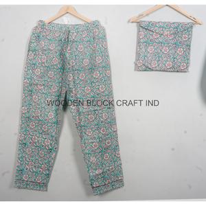 Conjunto de Pijama Unisex de Manga Larga con Cuello en V, 100% Algodón Suave, Estampado Digital, para Otoño, Primavera y Todas las Temporadas - Product Image 4