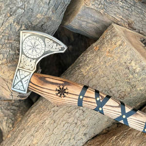 Hache industrielle de style viking traditionnel avec manche en bois léger, tête gravée, en acier au carbone, pour le camping, la survie, la coupe du bois en extérieur - Product Image 6