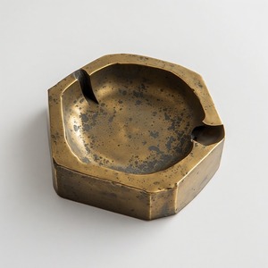 Octagonal Metal Cigar Ashtray Classic Design Durable Finish for Smoking Accessories - Product Image 2