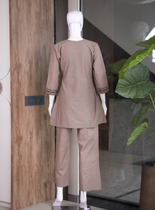 Nouvelle collection de tenues décontractées pour femmes, idéales pour les soirées, disponibles à prix abordable en provenance d'Inde pour l'exportation. - Product Image 6