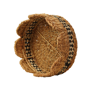 Eco-Friendly Handwoven Seagrass and <b>Jute</b> Round Crown Scalloped Storage <b>Basket</b> Decorative Tabletop Fruit Bowl Tray - Product Image 3