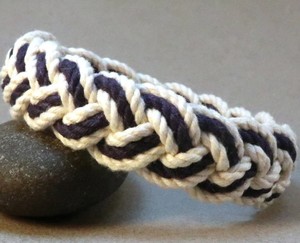Pulsera de Cuerda de Algodón a Rayas de Alta Calidad, Elegante y Hermosa - Product Image 3