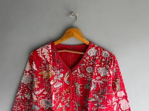Veste en coton brodée rouge bohème, col en V, manches trois quarts, fermeture boutonnée, motif floral, vêtement d'extérieur décontracté, cadeau pour elle - Product Image 2