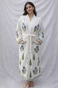 Kimono de algodón premium para mujer, elegante, con estampado floral hecho a mano, tela gofrada, albornoz blanco, listo para fiestas, de algodón, para primavera. - Product Image 3