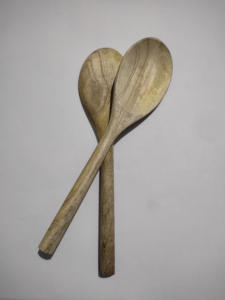 BINSADIQ CRAFTS Grande cuillère de cuisine de luxe faite à la main en bois de manguier, résistante à la chaleur, écologique, en bois naturel, facile à nettoyer - Product Image 3