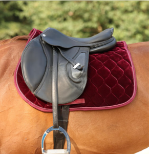 Tapis de selle de luxe en velours pour cheval |   Tapis de selle d'équitation pour dressage |   Tapis d'équitation matelassé respirant en gros - Product Image 1