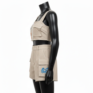 Traje de baño de mujer de alta calidad en poliéster y spandex color arena con paneles cargo, cremallera frontal y logo tejido. - Product Image 3