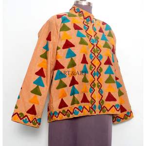 Veste en tissu Cotrise matelassé brodé de fleurs faites à la main, avec détails boutonnés, doublure en coton rayé, respirante, écologique, pour l'hiver - Product Image 4