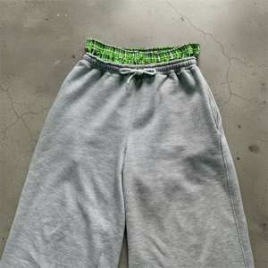 Pantalon de survêtement ample en coton French Terry de haute qualité, coupe droite et incurvée, rayé, avec cordon de serrage - Product Image 6