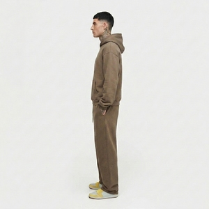 Survêtement marron à capuche pour homme, coupe ample en coton uni, avec poches latérales et cordon de serrage, idéal pour l'automne - Product Image 4