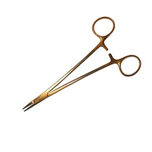 Pinces porte-aiguilles avec mâchoires texturées améliorant la tenue de l'aiguille lors des procédés de suture en médecine et en dentisterie - Product Image 5