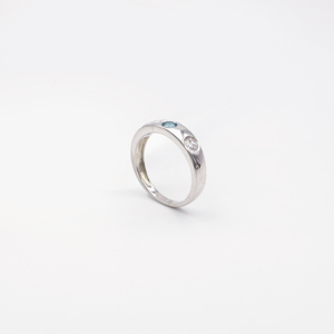 Delicioso anillo de topacio azul con forma redonda, tamaño de 4 mm, elegante y con estilo, accesorio de moda para mujer para uso diario - Product Image 2