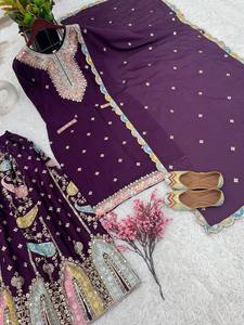 Colección de Vestidos de Diseño Étnico Indio Moderno para Invierno, Traje Gharara Salwar/Palazzo de Seda Chanderi con Bordado Intenso para Mujer, Nuevo - Product Image 4