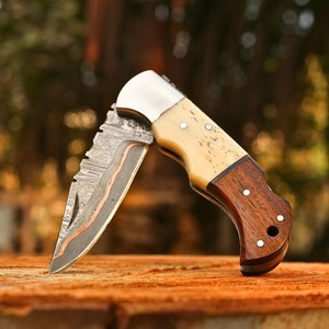 Cuchillo Plegable de Acero Damasco y Cobre con Bloqueo Trasero, Funda de Madera, Personalizado Cu Mai, para Bolsillo, EDC, Caza, Camping, OEM - Product Image 4