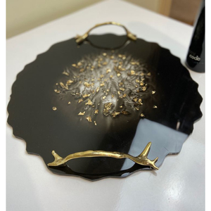 Nouveau Plateau de service en résine géode avec poignées dorées, finition brillante, motif marbre abstrait, pour la décoration intérieure et les cadeaux de mariage - Product Image 3