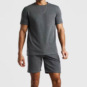Ensemble décontracté deux pièces personnalisé avec logo pour homme – T-shirt à manches courtes et short de jogging - Product Image 1
