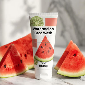 โฟมล้างหน้าแตงโม ไฮเดรตติ้ง โกลว์ บูสท์ คลีนเซอร์ ผสมสารสกัดผลไม้สดอุดมด้วยวิตามิน เพื่อผิวเนียนนุ่ม กระจ่างใส สุขภาพดี รับผลิตแบบ OEM ODM - Product Image 2