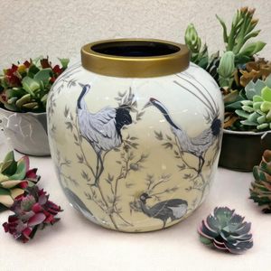 Vase en métal de qualité supérieure, imprimé d'oiseaux, style décoratif, pot durable, résistant à la rouille, disponible à un prix abordable pour la vente - Product Image 3