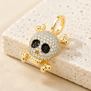 Collar unisex de oro de 10K con colgante de calavera pirata esqueleto y espadas, con incrustaciones de moissanita, diseño llamativo y moderno, personalizado, para fiesta - Product Image 5