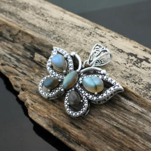 Pendentif en pierre de labradorite, bijoux faits main en argent plaqué, pendentif spectaculaire à reflets bleus - Product Image 1